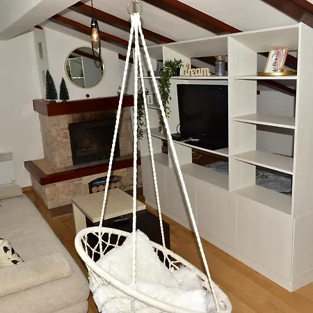 Vanja アパート ヤホリナ